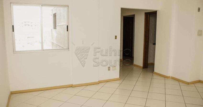Apartamento com 3 quartos para alugar na Rua Santa Cruz, 118734402, Centro, Pelotas