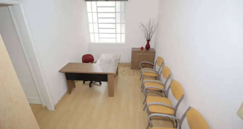 Destaque Empresarial no Coração da Cidade: Sala Comercial Pronta Para Seu Negócio!
