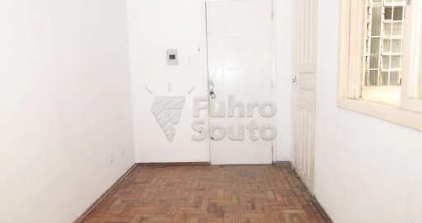 Sala Comercial Bem Localizada no Edifício Residencial Aglae Centro de Pelotas Ideal para Seu Negócio!