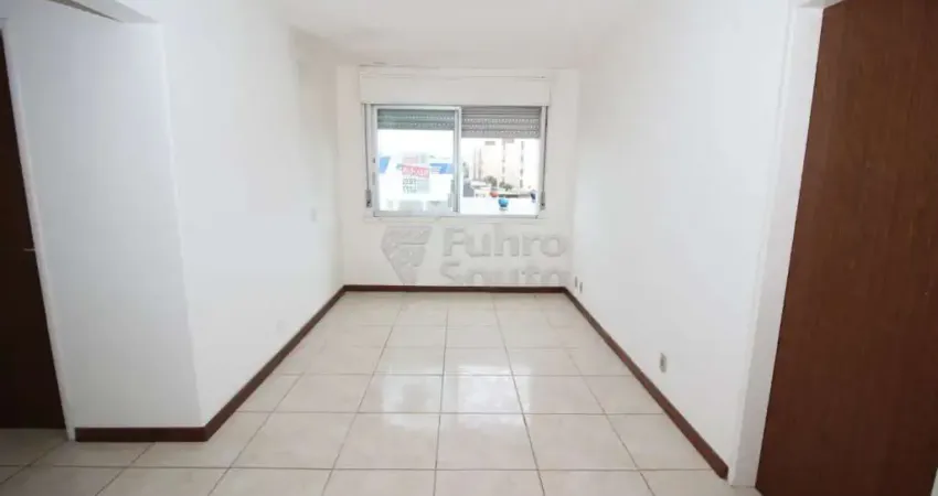 Seu Novo Lar no Bairro Três Vendas: Apartamento Aconchegante e Ensolarado!
