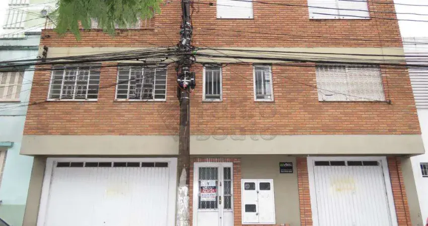 Casa com 3 quartos para alugar na Rua Voluntários da Pátria, Prédio, 16833842, Centro, Pelotas