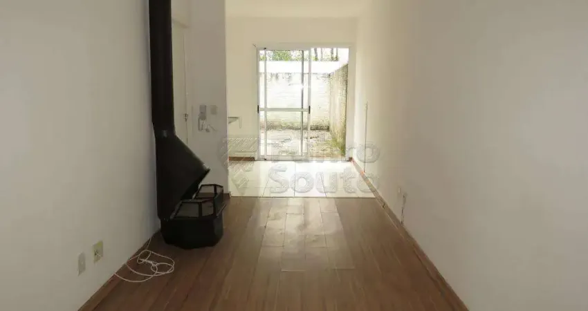 Aluguel de Casa em Condomínio com 2 Dormitórios - Moradas Club