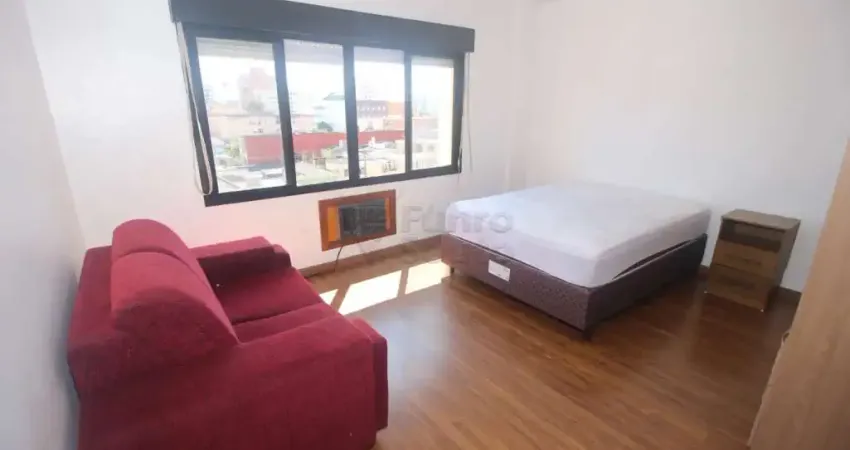 Encantador Kitinete mobiliado no Condomínio Notre - Dame Próximo à UCPel