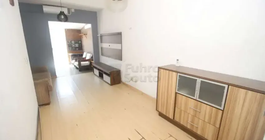 Casa em condomínio fechado com 2 quartos para alugar na Rua Santiago Dantas, 12833542, Três Vendas, Pelotas