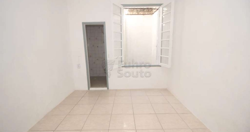 Aluguel de Sala Comercial no Edifício Antônio Caputo - Localização Estratégica em Pelotas