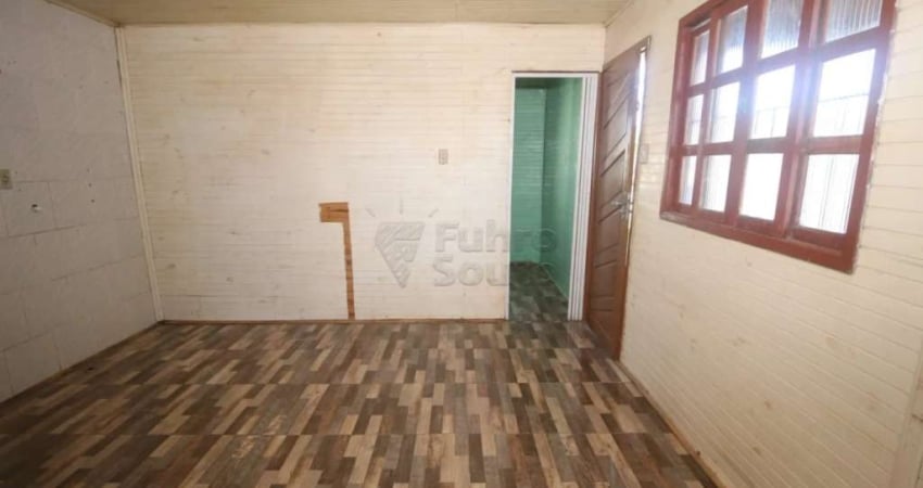 Casa em Pátio Compartilhado no Fragata - Excelente Localização!