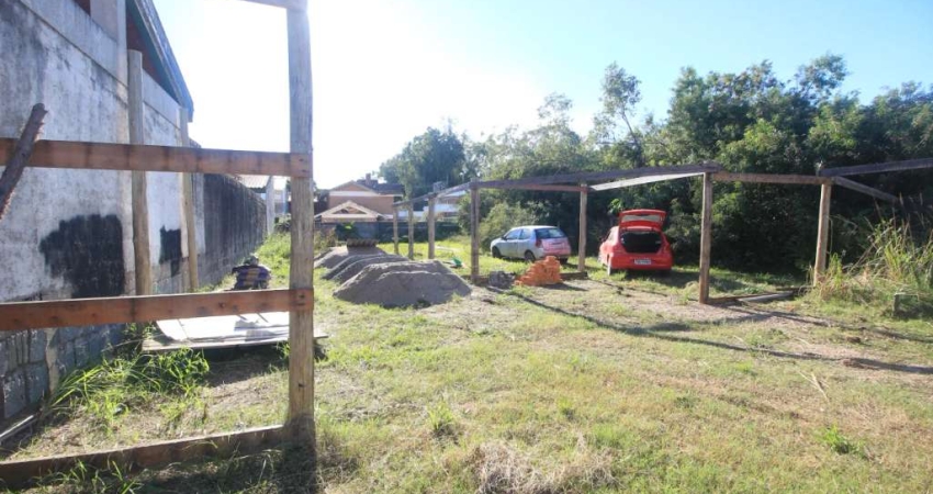 Excelente oportunidade de investimento em um terreno espaçoso e livre para construir!