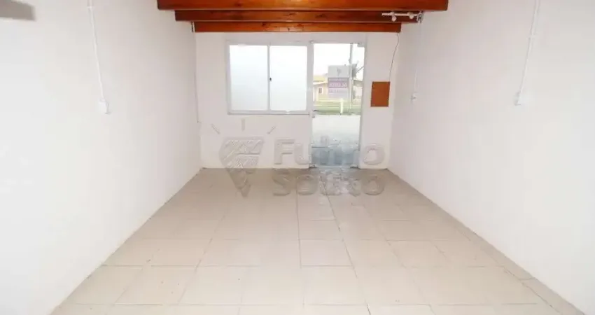 Sala comercial para alugar na Rua Marquês de Olinda, 118132402, Três Vendas, Pelotas