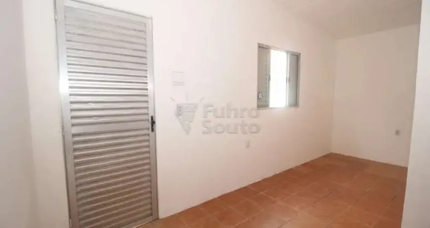 Casa 1 Dormitório - Ambientes Integrados - Francisco Carril, Próximo à Casa de Carnes Medeiros