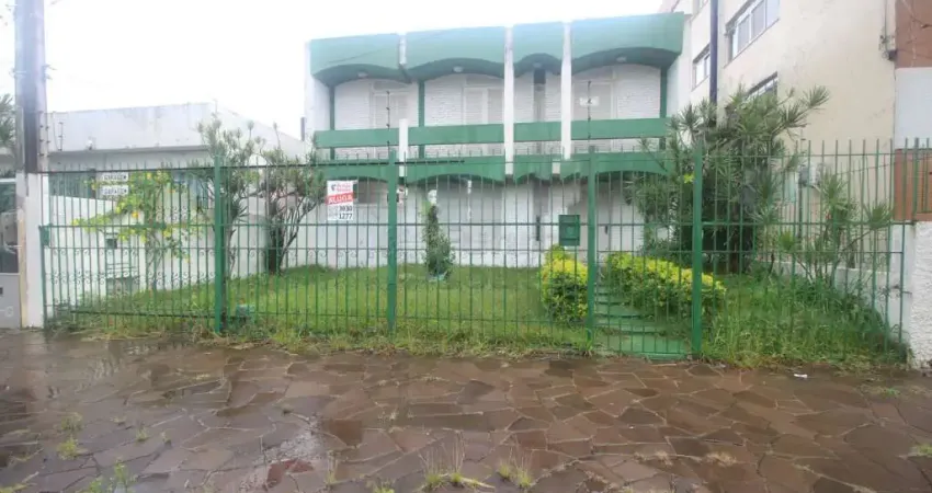 Excelente Oportunidade Comercial no Centro de Pelotas - Estrutura Ampla e Versátil para Seu Negócio