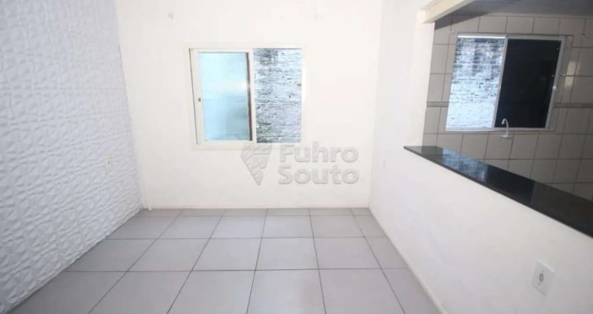Casa com Pátio e Excelente Localização no Simões Lopes!