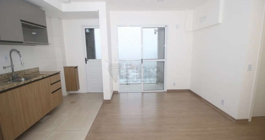 Apartamento com 2 quartos para alugar na Rua Doutor Cassiano, Torre 1, 1180342, Centro, Pelotas