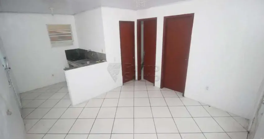 Casa na Cohab Tablada com 02 dormitórios, pátio e anexo nos fundos -