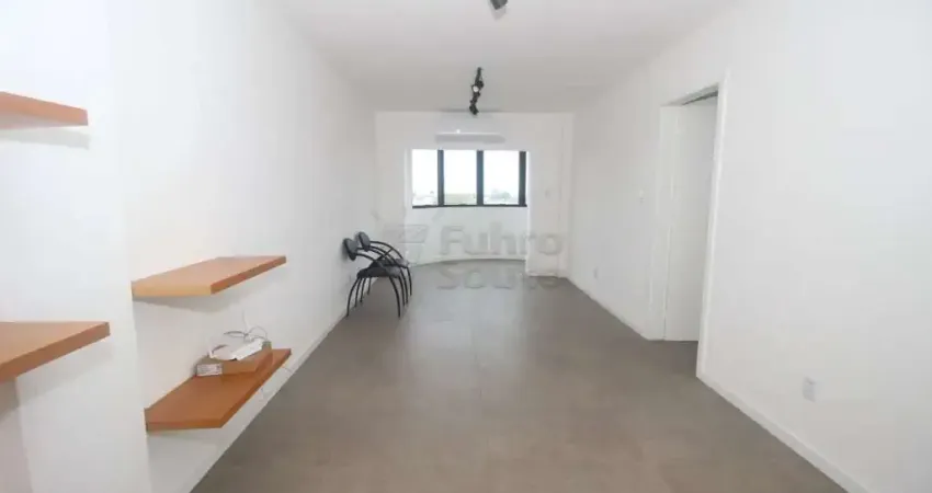 Apartamento Semi Mobiliado com 2 Dormitórios no Edifício Solar Dom Rafael - Localização Estratégica no Centro