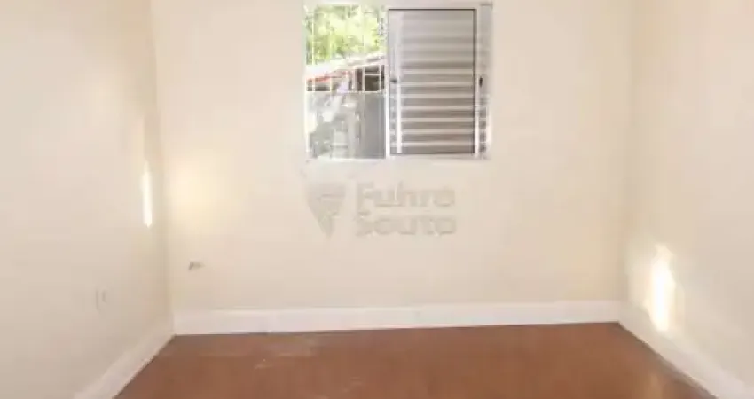 Casa em pátio compartilhado com 2 dormitórios na rua leopoldo brod - conforto e praticidade nas três vend