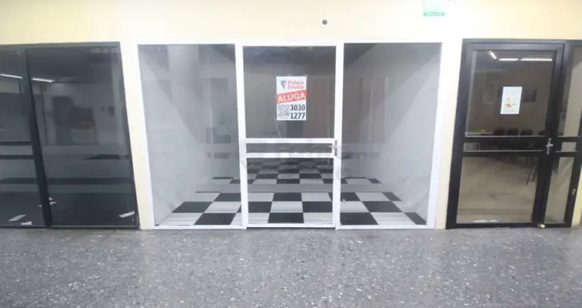 Sala comercial com vitrine no shopping calçadão - centro de pelotas!