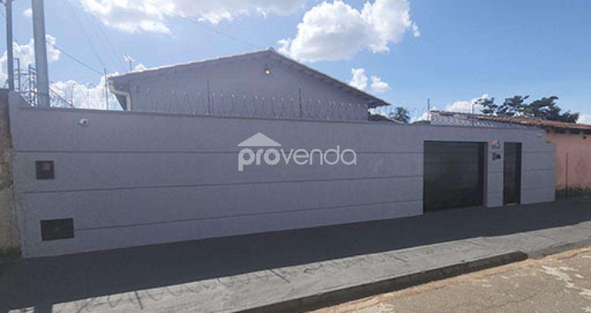 Casa com 3 quartos à venda na Rua 3, Setor Santos Dumont, Goiânia