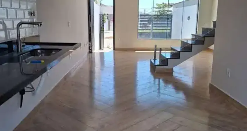 Casa com 3 quartos à venda na Rua Amaro Gomes da Silva, 100, Vale das Palmeiras, Macaé