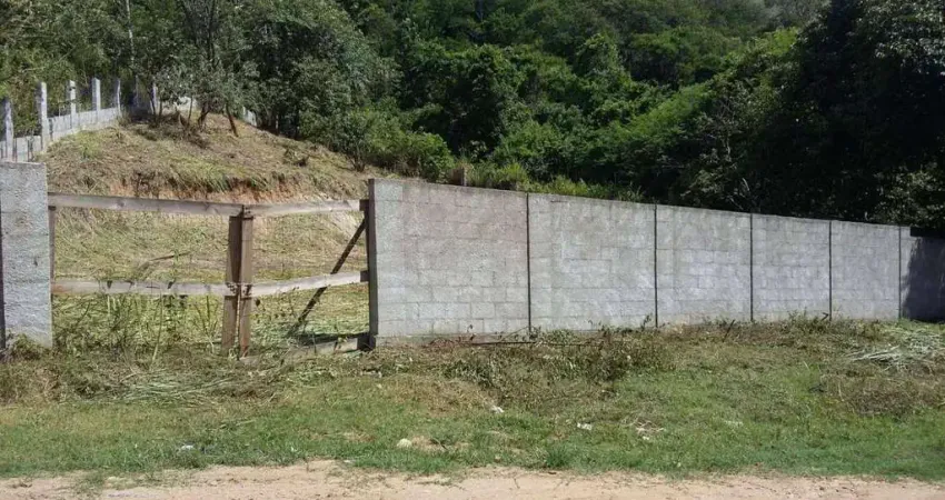 Terreno murado no Jardim Atlântico com 558,00m² próximo a rua 1