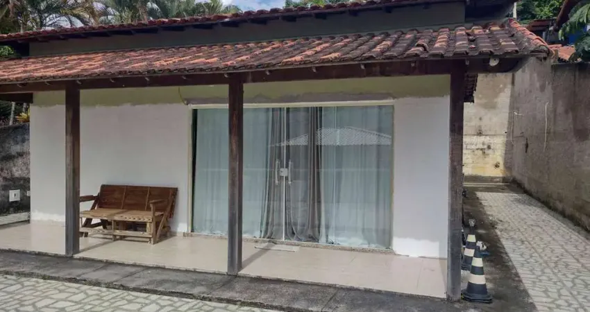 FL51 - Excelente casa com piscina, em condomínio, no Flamengo.