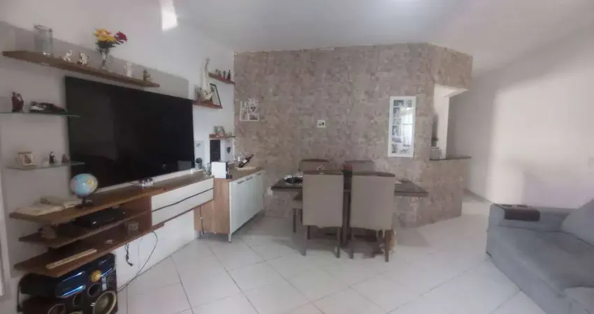 Casa 3 Quartos (1 suíte) com piscina no São Bento em Itaipuaçu