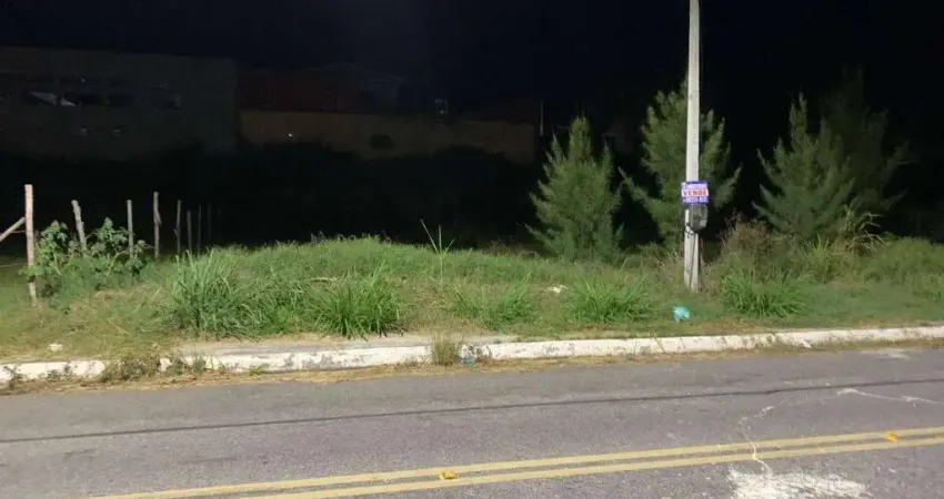 Terreno com 731,00m² na quadra da praia em Itaipuaçu
