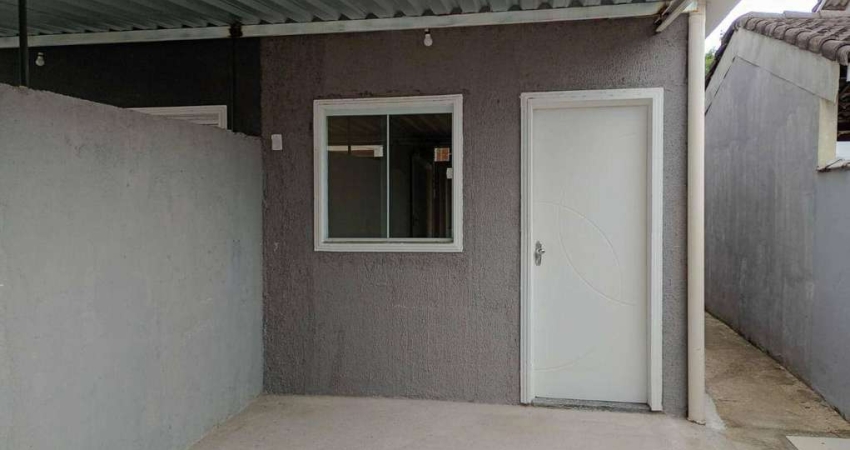Casa com 1 dormitório para alugar, 44 m² por R$ 1.500 - Itaipuaçu - Maricá/RJ