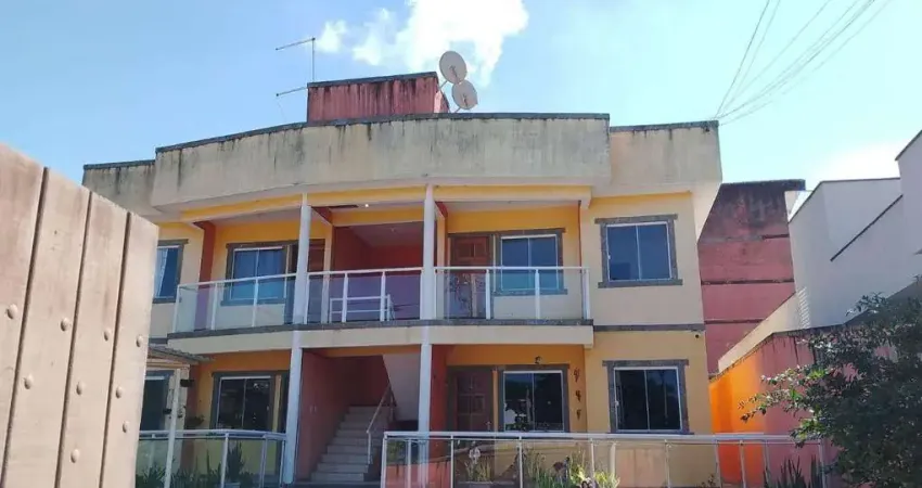 Apartamento com 2 quartos para alugar na Rua Treze, Cajueiros (Itaipuaçu), Maricá