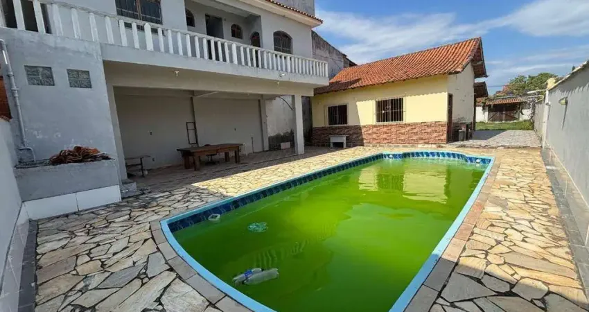 Casa 2 quartos com piscina e churrasqueira + anexo 2 suítes prox. a praia no jd. atlântico leste