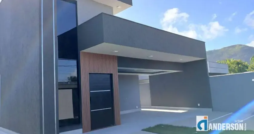 Excelente casa de alto padrão em itaipuaçu de 3 qtos (1 suíte), terreno inteiro.