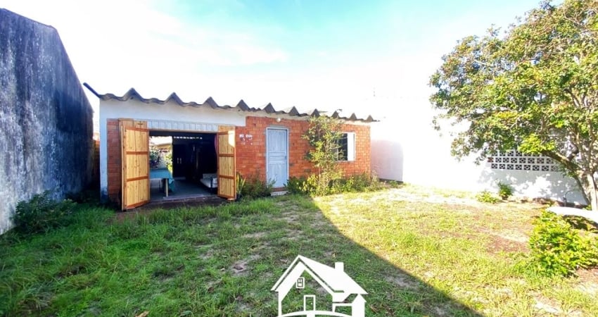 Casa com 3 Dormitórios Aproximadamente 400m do Supermercado Asun - Cidreira/RS