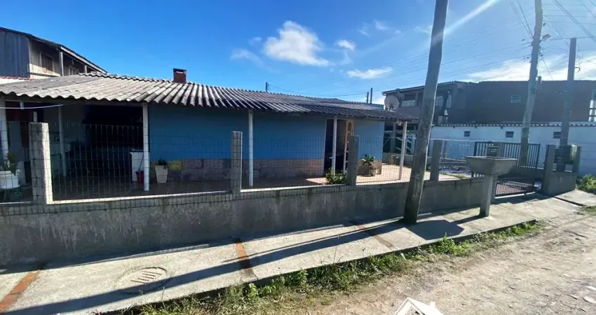 Encantadora Residência no Centro da Praia de Cidreira/RS