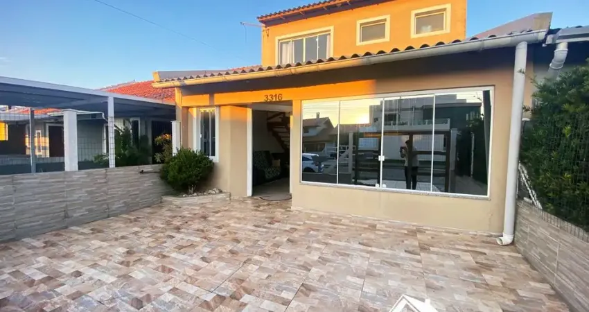 Belíssimo Sobrado Apenas 2 Quadras do Mar na Praia em Cidreira/RS