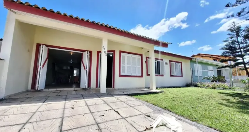 Belíssima residência com 3 dormitórios e suíte na praia de cidreira/rs