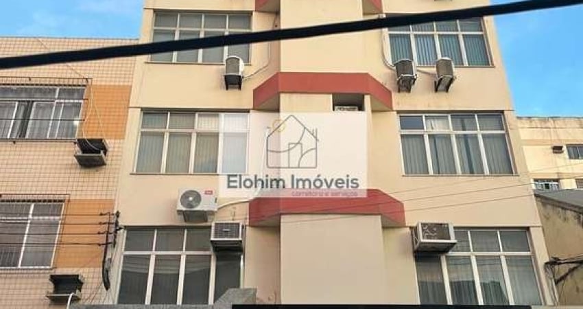 Casa comercial à venda na Rua Conde de Araruama, 139, Centro, Macaé
