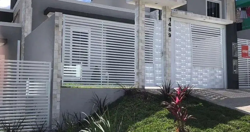 Casa com 3 quartos à venda no Iguaçu, Araucária