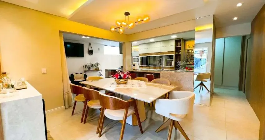 Sobrado com 3 dormitórios à venda, 270 m² por R$ 1.700.000,00 - Boa Vista - Curitiba/PR