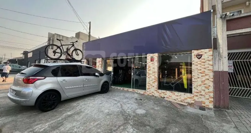 Imóvel Comercial 150 m² em ótima localização no Bairro Jardim Cruzeiro em São José dos Pinhais