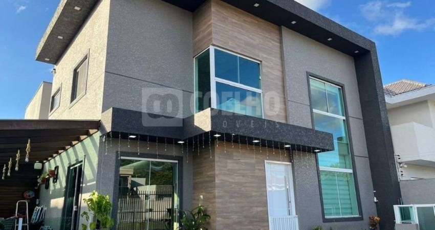 Sobrado Lindo à Venda 137m² com móveis planejados e 3 quartos, 1 suíte Monte Líbano São José dos Pinhais