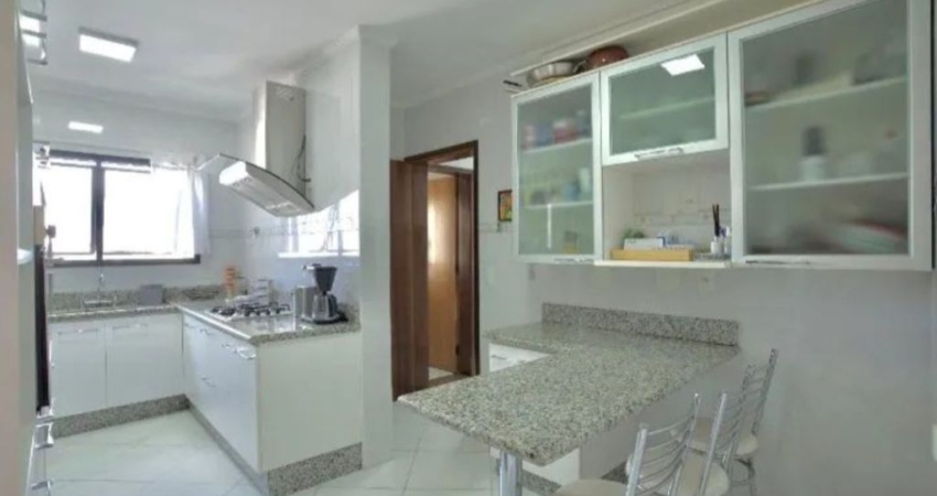 Belo apartamento de 122m², com 04 quartos ( sendo 03 suítes),02 vgs, rua São Gil!