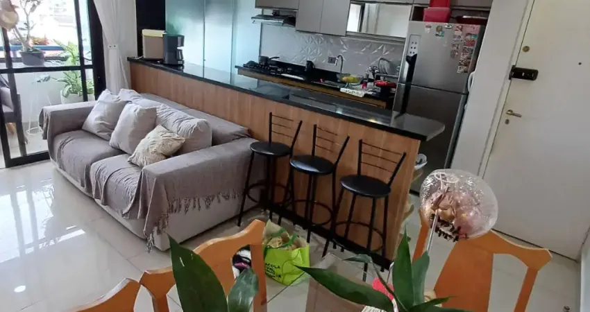 Apartamento de 67m²,com 03 dormitórios ( sendo 01 suíte),02 VGS paralelas e livres, Rua Areião!