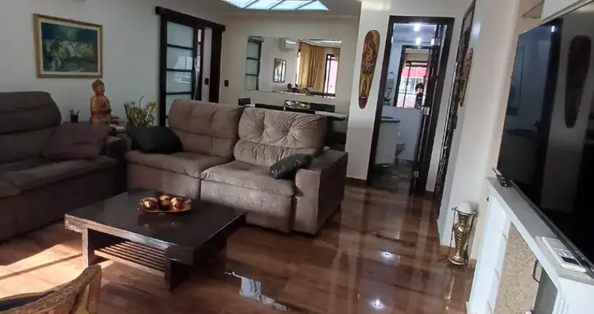 Belo apartamento de 125m² com 03 quartos,sendo 01 suíte,03 vgs,rua cantagalo!