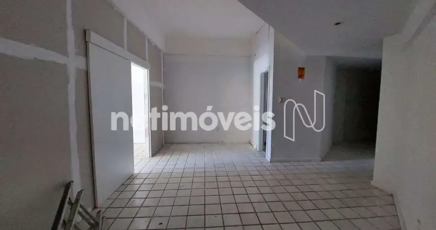Ponto comercial com 3 salas para alugar na Rua Rodrigues Dórea, 63, Armação, Salvador