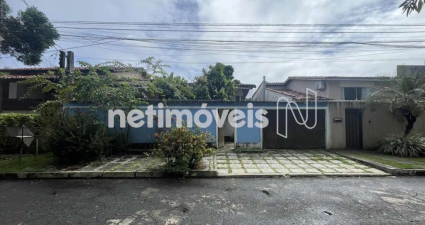 Locação Casa em condomínio Candeal Salvador
