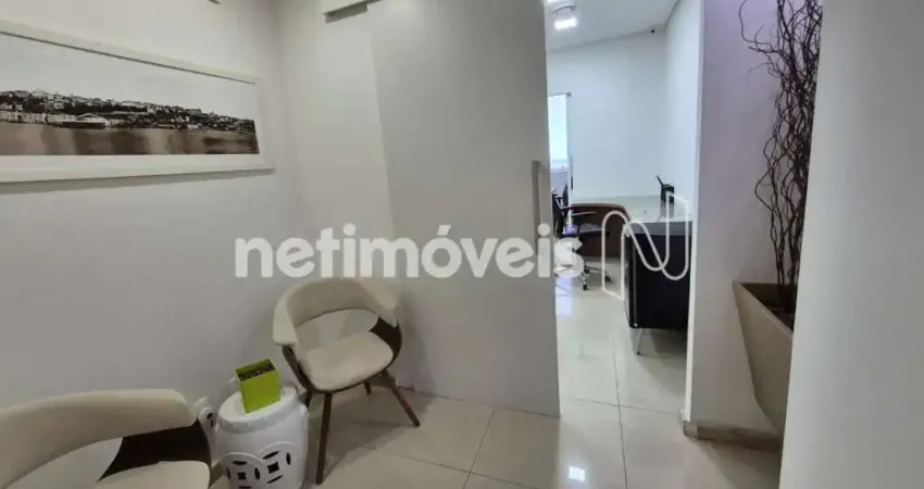 Excelente sala, localizada no maior centro financeiro de salvador.