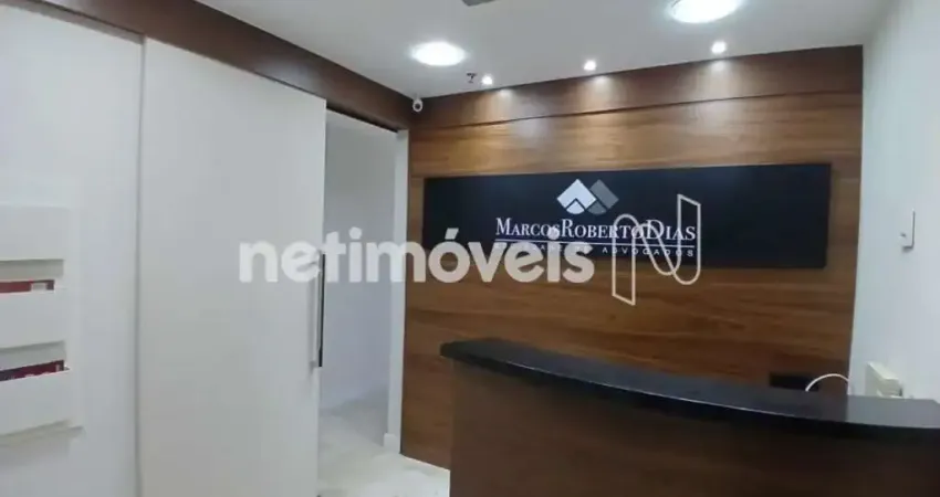 Sala comercial com 3 salas para alugar na Avenida Tancredo Neves, 1632, Caminho das Árvores, Salvador