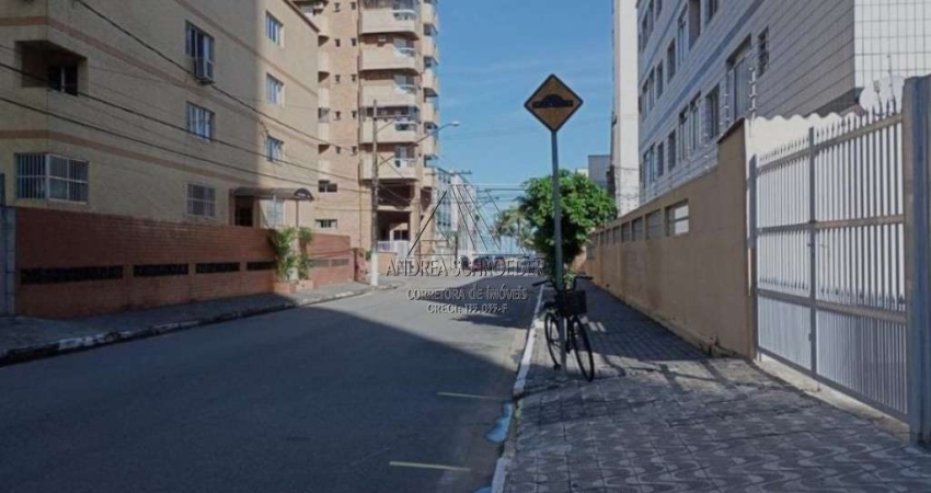 Excelente oportunidade! a 200mts. da praia, apartamento de 1 dorm., vaga de garagem, bem localizado, precisando de um dono. Mobiliado, cozinha americana. Venha conhecer!