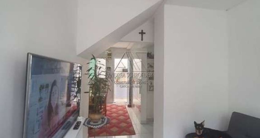 Casa de condomínio, com 2 dorms, área gourmet com churrasqueira, sala 2 ambientes, última casa do condomínio, condições facilitadas! Oportunidade única. Venha conhecer! Esta casa pode ser sua!