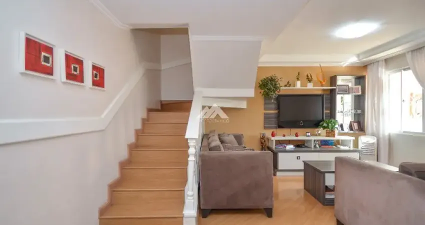 Sobrado pronto para morar com quintal 3 vagas 3 quartos sendo 1 suíte á venda