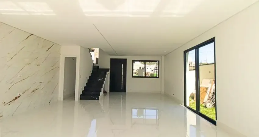 Casa em condomínio em clube com 3 suítes 2 vagas com churrasqueira á venda